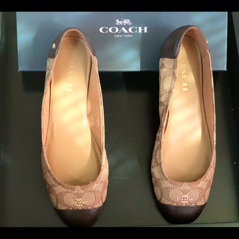 Coach flats